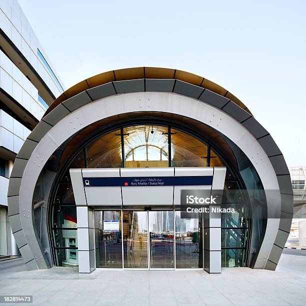 地下鉄駅の - アラブ首長国連邦のストックフォトや画像を多数ご用意 - アラブ首長国連邦, ガラス, ショッピングセンター
