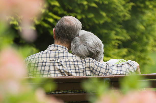 istock Senior couple relaxing 182814983