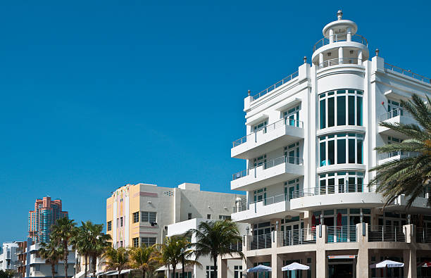 istock Shopping Miami Beach 182815722