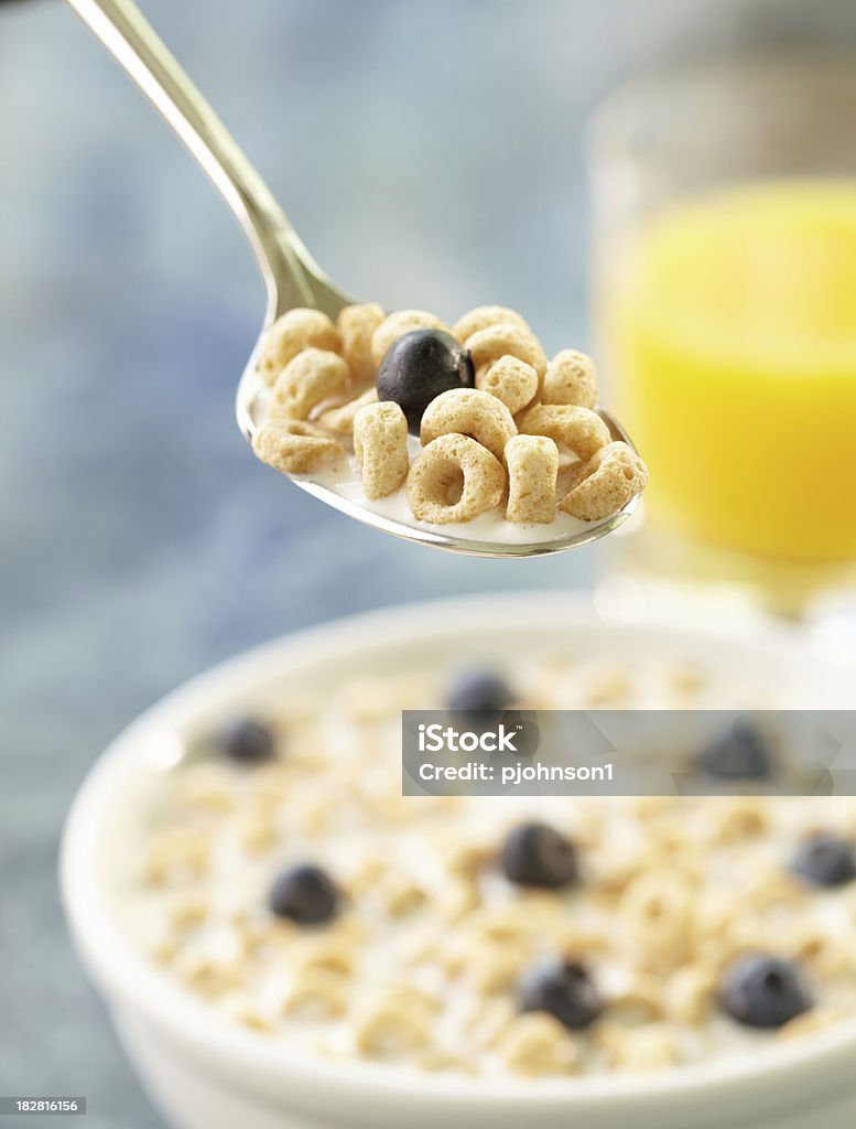 Cucchiaino di cibo di cereali - Foto stock royalty-free di Alimentazione sana