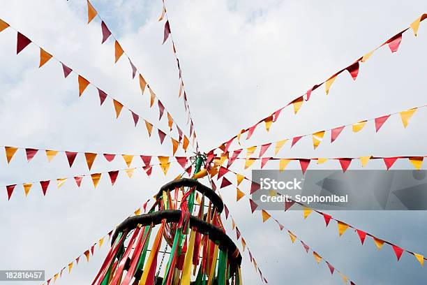 Festival De Decoração - Fotografias de stock e mais imagens de Amarelo - Amarelo, Ao Ar Livre, Comemoração - Evento