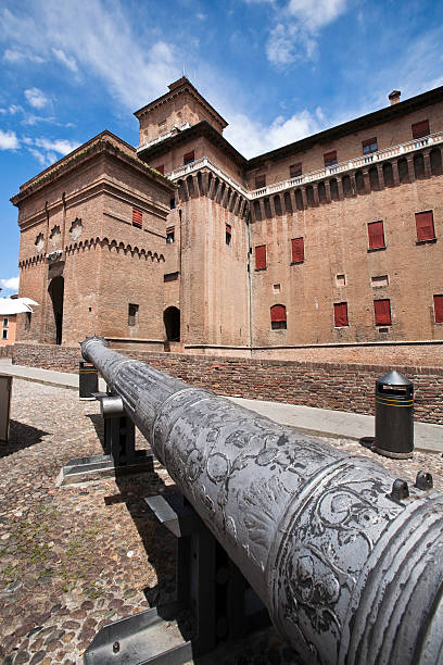 замок estense - ferrara castle brick balustrade стоковые фото и изображения