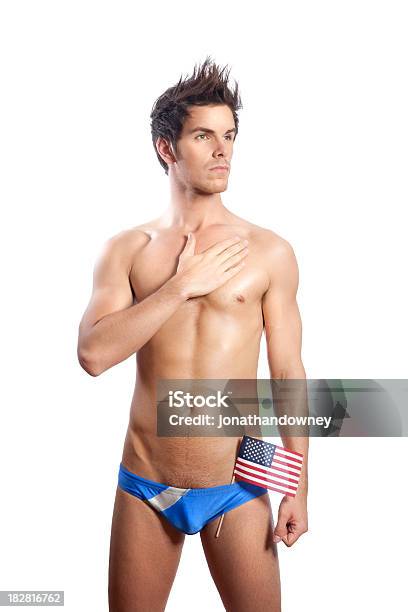 American Мальчик — стоковые фотографии и другие картинки Рука на сердце - Рука на сердце, Купальные трусы, Звёздно-полосатый флаг