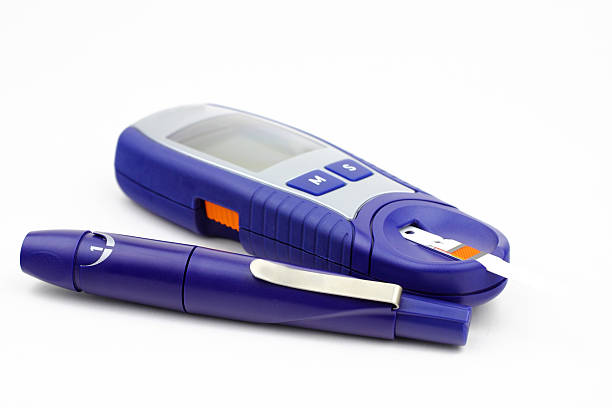 diabetico test kit - blood sugar test examining instrument of measurement diabetes foto e immagini stock