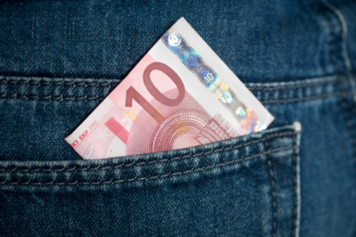 Ten EuroSee more money related images: