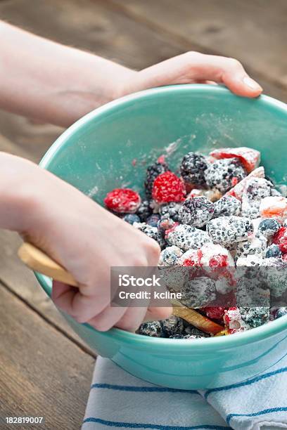 Photo libre de droit de Mélange De Fruits banque d'images et plus d'images libres de droit de Aliment - Aliment, Aliments et boissons, Bol et saladier