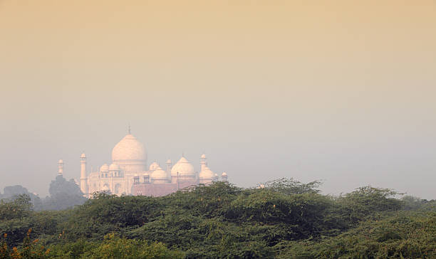 istock Taj in morning mist 182819107