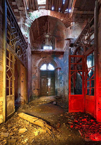 見捨てられた教会のエントランス、照明付きカラーライト - abandoned church indoors dirty ストックフォトと画像