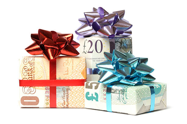 istock Gift of money 182821023