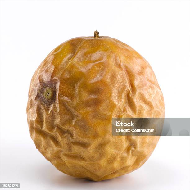 Rotten Passionsfrucht Grenadillas Stockfoto und mehr Bilder von Passionsfrucht - Passionsfrucht, Gelb, Beere - Obst