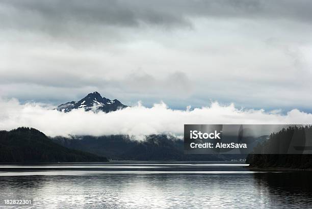 Photo libre de droit de Mont Katlian banque d'images et plus d'images libres de droit de Alaska - État américain - Alaska - État américain, Beauté de la nature, Blanc