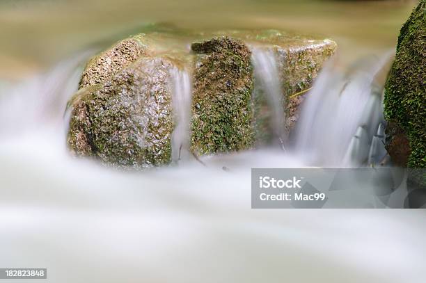 Rock W Ruchomy Wody - zdjęcia stockowe i więcej obrazów Abstrakcja - Abstrakcja, Alpy, Austria
