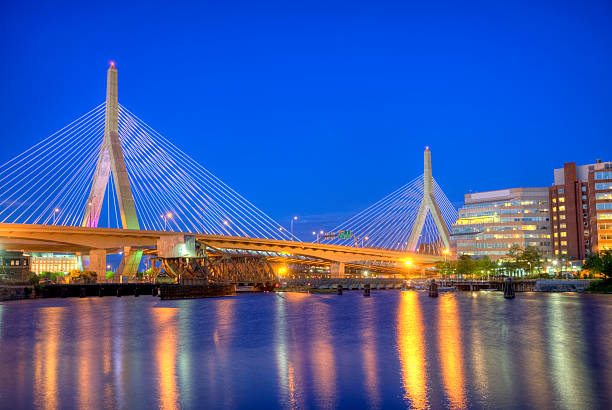 ザキム・バンカーヒル橋 - boston bridge leonard p zakim bunker hill bridge massachusetts ストックフォトと画像