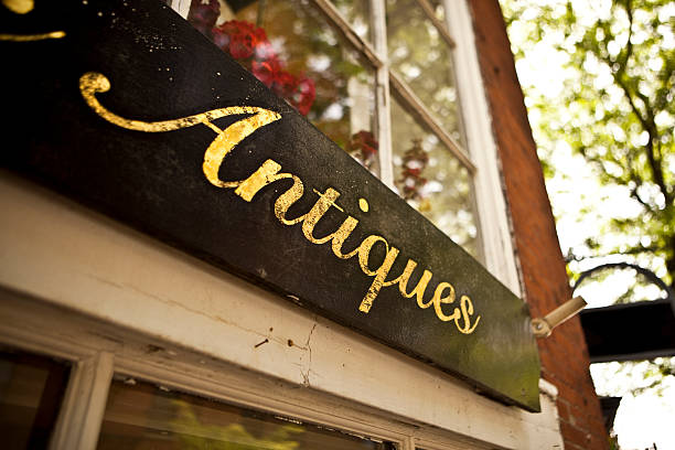istock Boston antique shop 182825489
