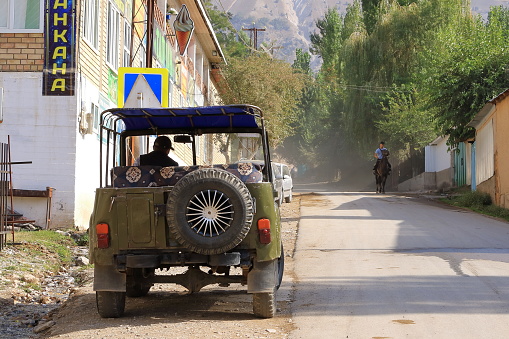 August 21 2023 - Kyrgyzstan: the old soviet and russian cars still working in Central Asia