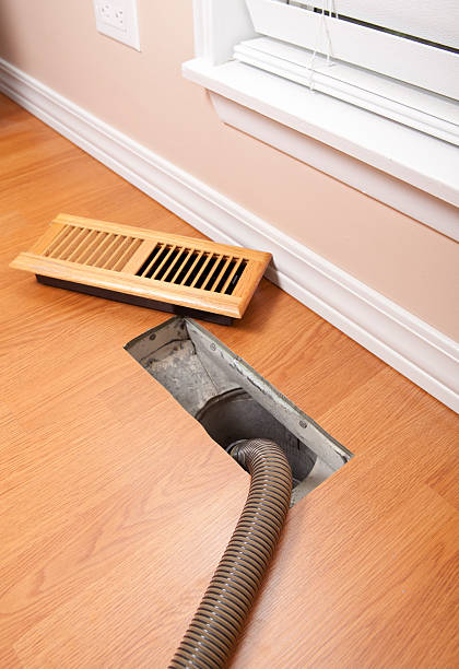 istock Professional Air Duct Cleaning 182827542