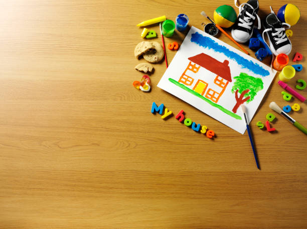 istock Children's House Painting 182827932