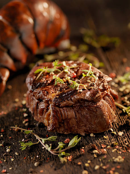 istock Juicy Fillet Steak with Lobster 182828061