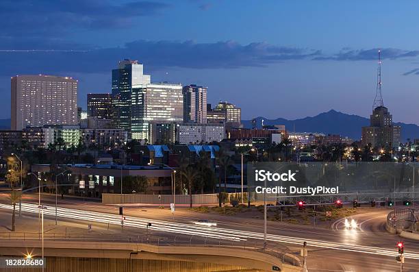 Flusso Di Traffico Del Centro Di Phoenix - Fotografie stock e altre immagini di Arizona - Arizona, Composizione orizzontale, Fotografia - Immagine