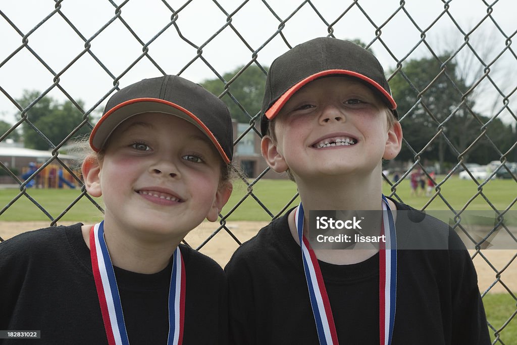 Kinder, Jungen und Mädchen, die Gewinner - Lizenzfrei 6-7 Jahre Stock-Foto