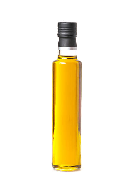 istock Bottle of olive oil 182833118