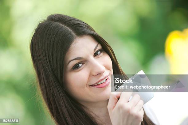 Café - Fotografias de stock e mais imagens de Adulto - Adulto, Ao Ar Livre, Atividades de Fim de semana