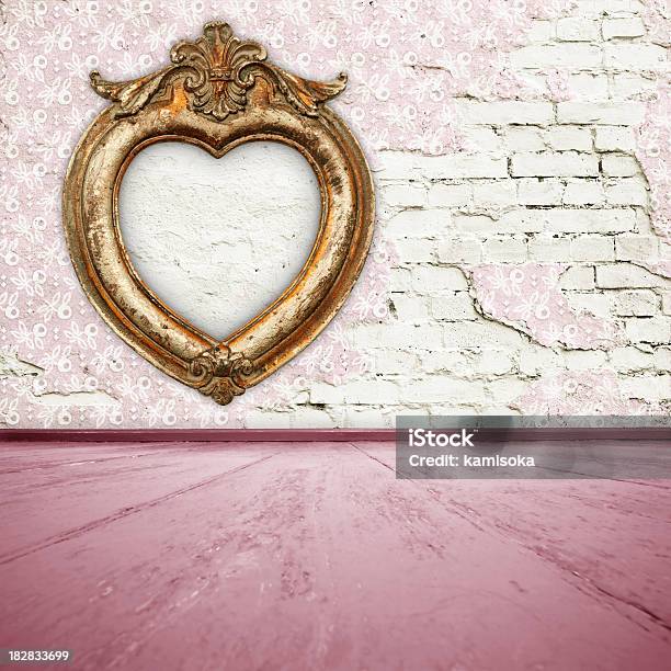 Foto de Rosa Quarto Interior Com Moldura Dourada e mais fotos de stock de Antigo - Antigo, Antiguidade, Arquitetura