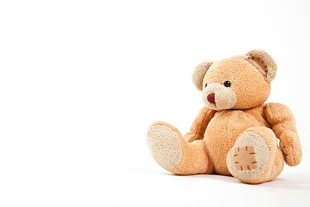 small teddy bear isolated on white  - speelgoedbeest stockfoto's en -beelden