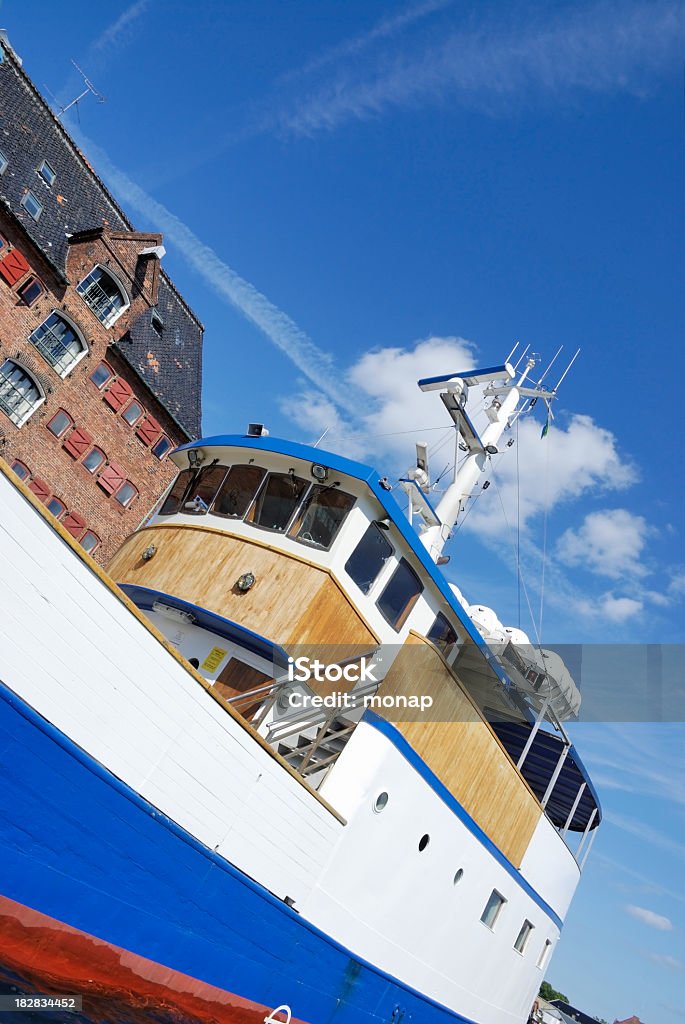 Stary Statek pasażerski w Nyhavn, Kopenhaga-Dania - Zbiór zdjęć royalty-free (Bez ludzi)