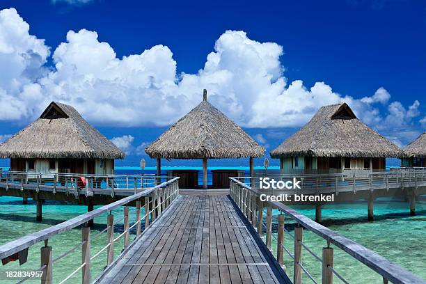 Resort Stockfoto und mehr Bilder von Blau - Blau, Bora Bora-Atoll, Bungalow