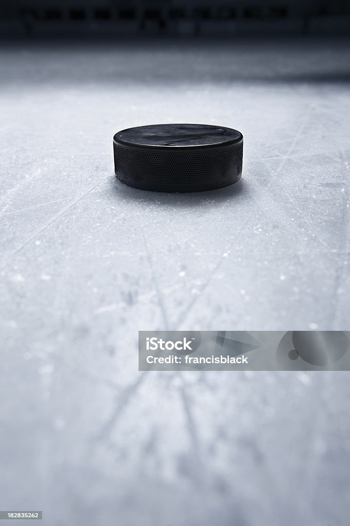 Disco da Hockey su ghiaccio - Foto stock royalty-free di Hockey su ghiaccio