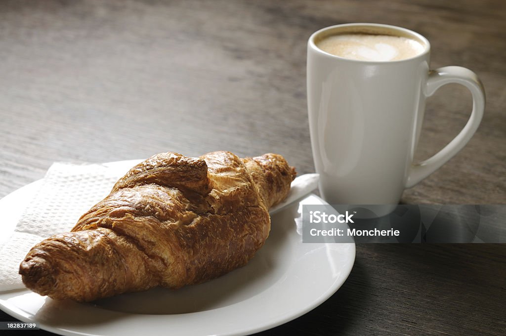 Croissant e café - Royalty-free Amarelo Foto de stock