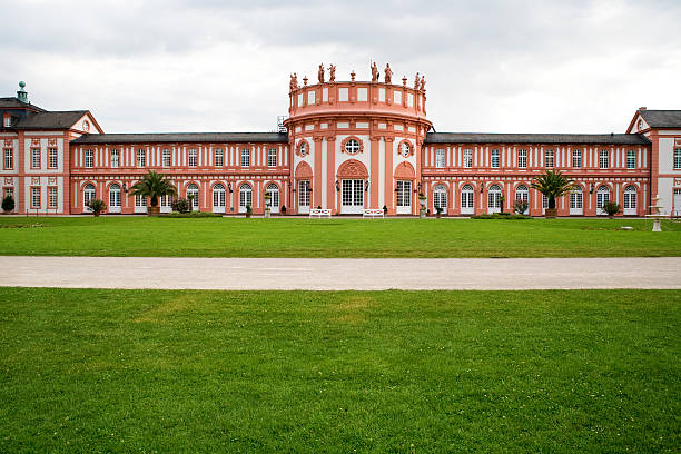 istock Former noble seat Biebrich, Wiesbaden - back view 182837460