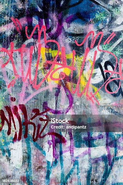 Colorido Grafite - Fotografias de stock e mais imagens de Grafite - Produto Artístico - Grafite - Produto Artístico, Ninguém, Plano de Fundo