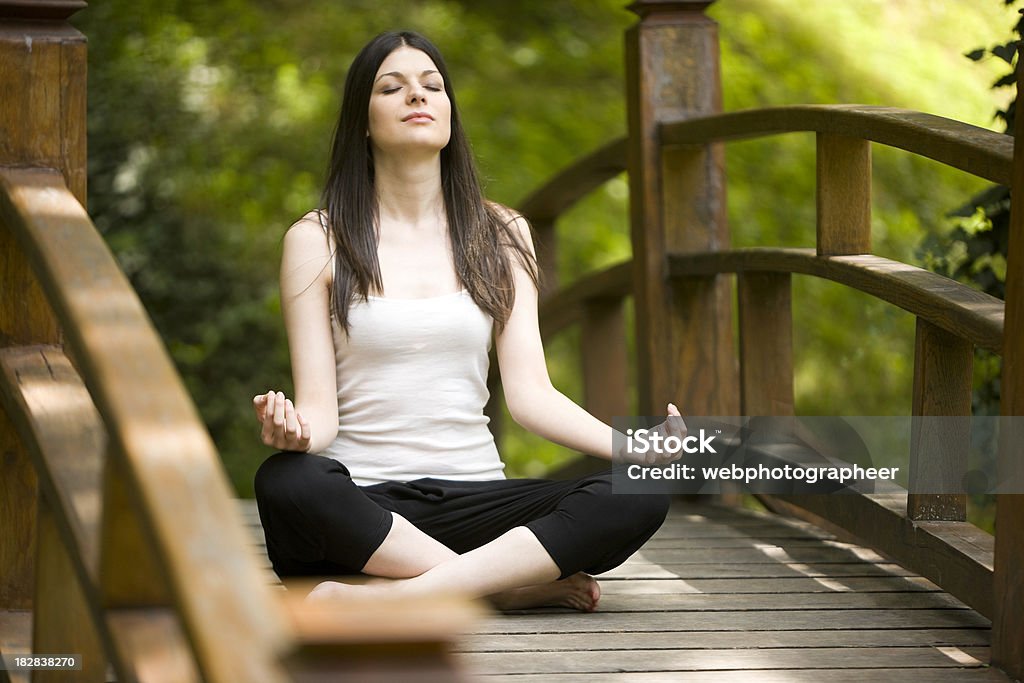 A ioga - Foto de stock de Adulto royalty-free