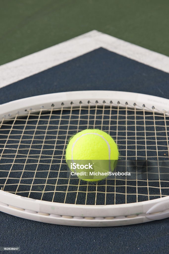 Pallone da tennis - Foto stock royalty-free di Allenamento