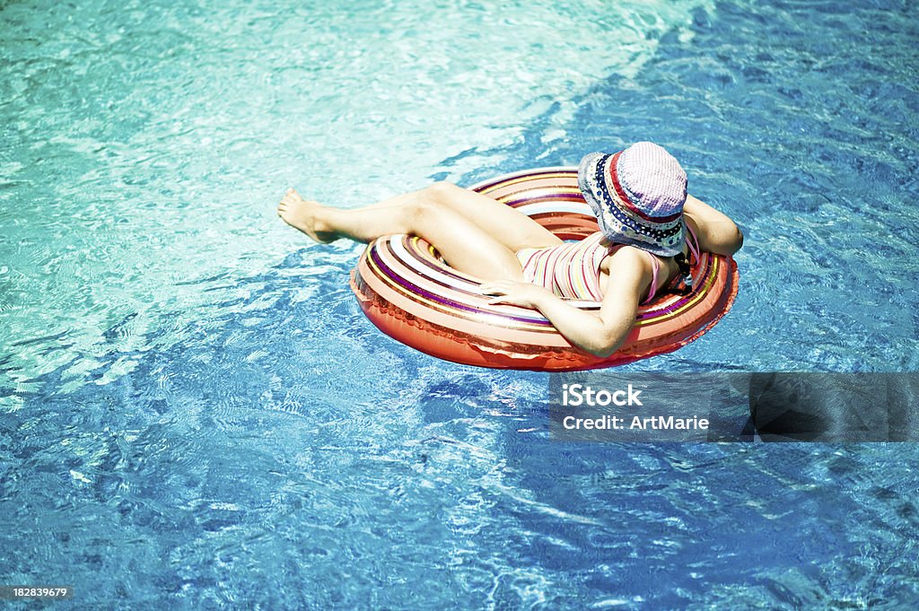 Solo en la piscina - Foto de stock de Actividades recreativas libre de derechos