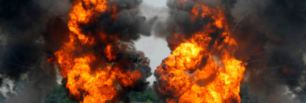 explosion der rauch - exsposive stock-fotos und bilder