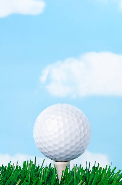 golfball - golf ball spring cloud sun - fotografias e filmes do acervo