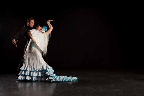 Two flamenco dancersmore dancing pictures |