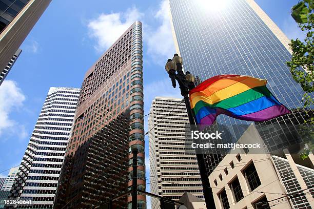 게이 프라이드 플래깅 동성애자의 권리에 대한 스톡 사진 및 기타 이미지 - 동성애자의 권리, 사무실, Pride - LGBTQI Event