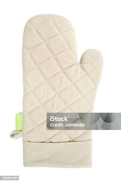 https://media.istockphoto.com/id/182841281/photo/close-up-of-oven-mitt-on-white-background.jpg?s=612x612&w=is&k=20&c=jjr6052ZxBVL5P8NoWFZG_aAxteUJottW5d8Pj2zZo0=