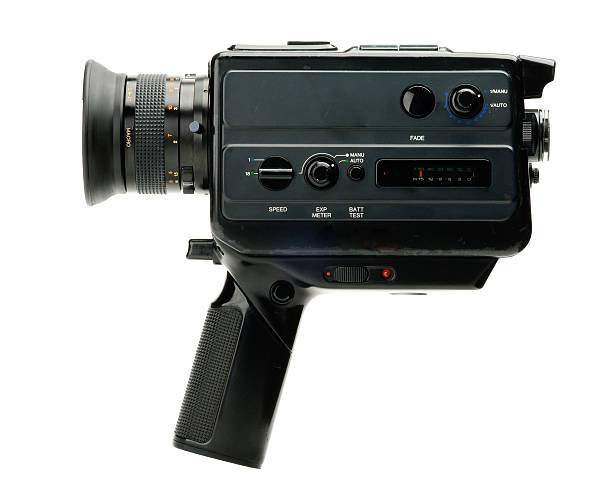 винтажный super8 кинокамера изолирован на белом - lens camera movie camera black стоковые фото и изображения