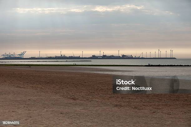 Shoreindustrie Stockfoto und mehr Bilder von Abenddämmerung - Abenddämmerung, Anlegestelle, Ausrüstung und Geräte