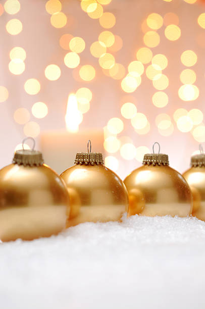 istock Gold christmas balls 182844375