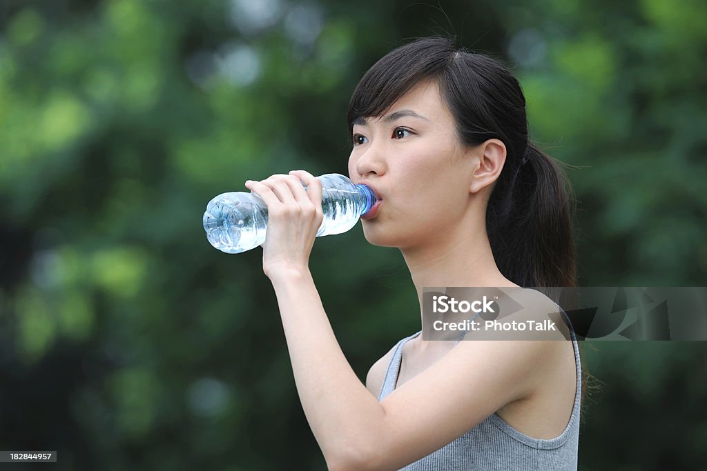 Fitness im Freien und Trinkwasser-XL - Lizenzfrei Aerobic Stock-Foto