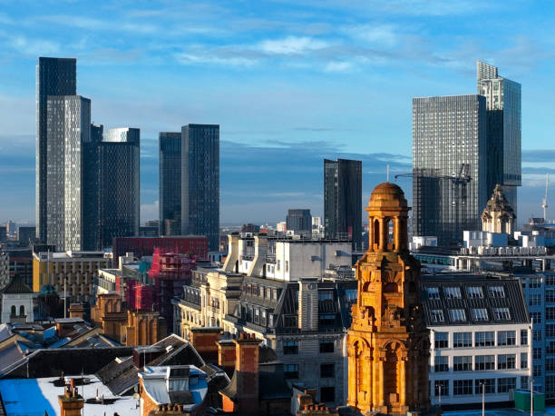 istock Winter Skyline in Downtown Manchester 1828463176