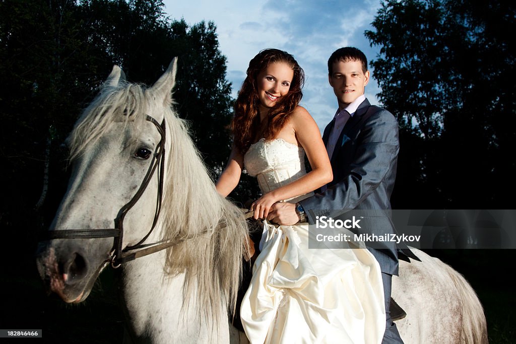 De recién casados - Foto de stock de 20-24 años libre de derechos