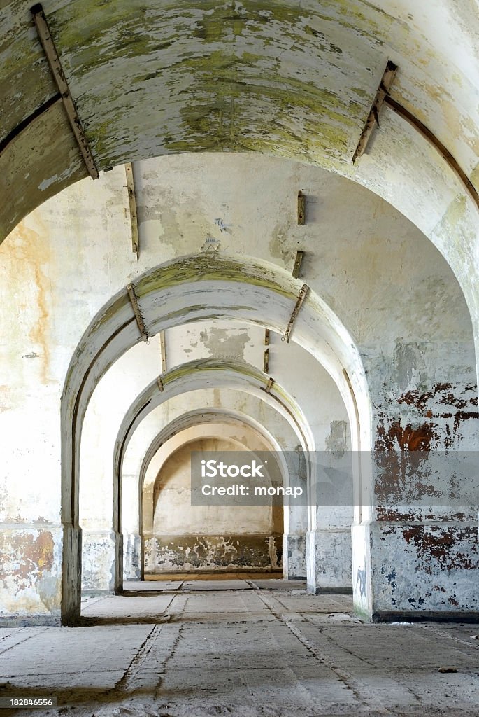 Bóvedas en old fort - Foto de stock de Abandonado libre de derechos