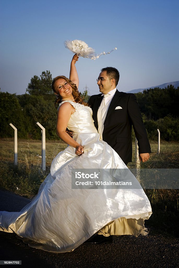 Pareja de Baile de recién casados - Foto de stock de Actividad libre de derechos